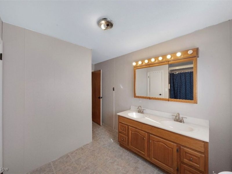 19498 Frischkorn Drive, Wellsville, OH 43968 Photo 12