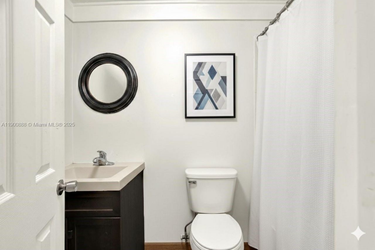 124 Valjean Ln, Tavernier, FL 33070 Photo