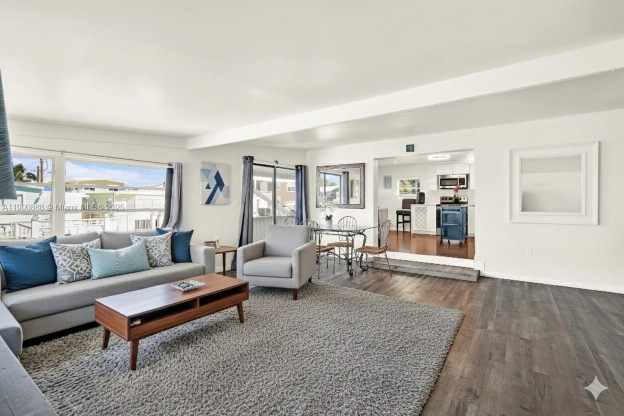 124 Valjean Ln, Tavernier, FL 33070 Photo