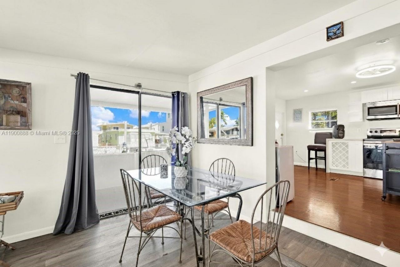 124 Valjean Ln, Tavernier, FL 33070 Photo