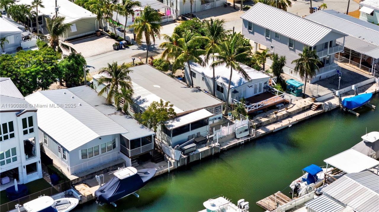 124 Valjean Ln, Tavernier, FL 33070 Photo