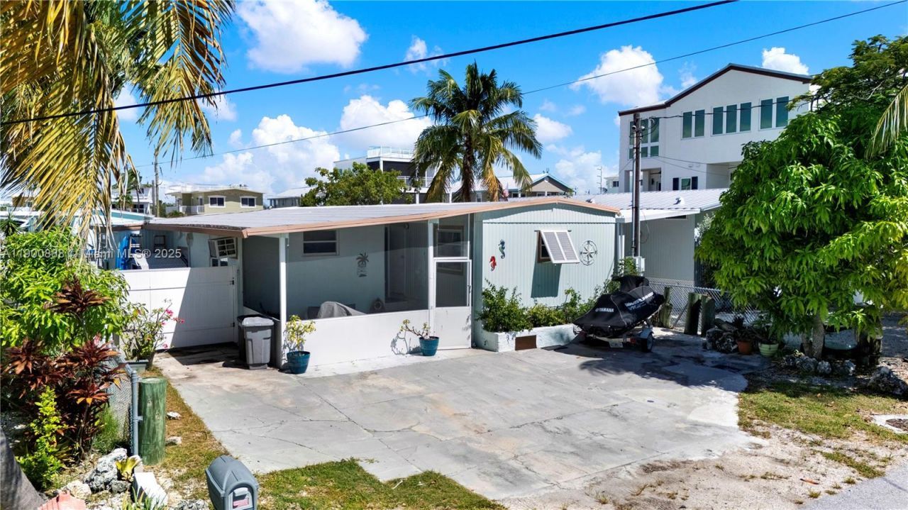 124 Valjean Ln, Tavernier, FL 33070 Photo