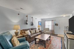 341 Kelsey Boulevard photo 4