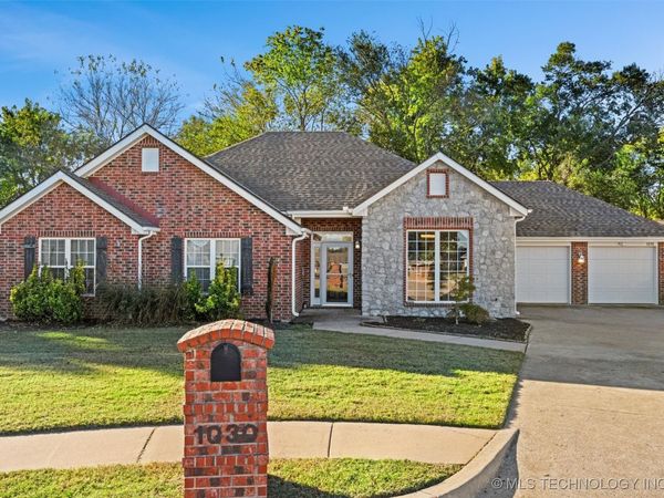 1030 East Drive, Bartlesville, OK 74006