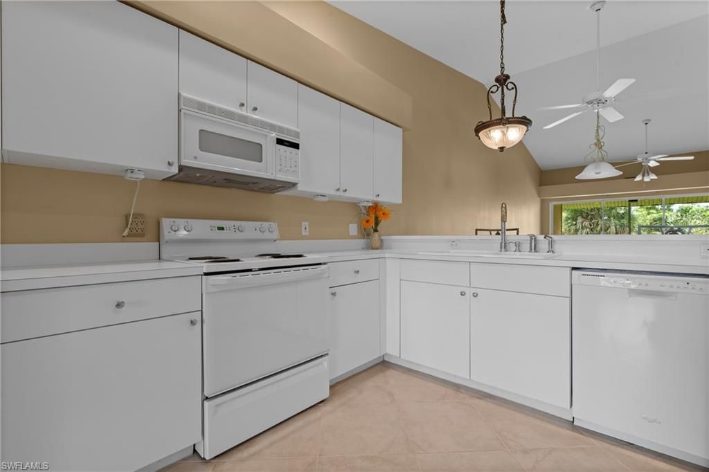8055 Tiger Cv, Unit 608, Naples, FL 34113 Photo