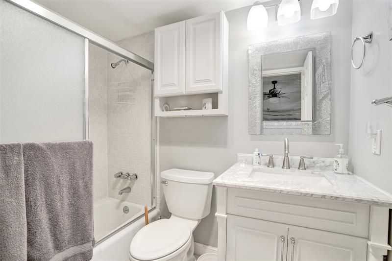 105 NE 19th Avenue, Unit 352, Deerfield Beach, FL 33441 Photo