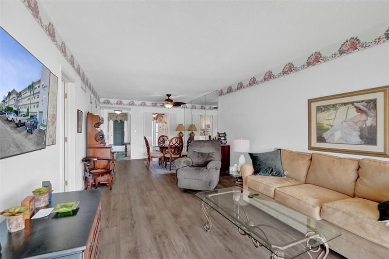 105 NE 19th Avenue, Unit 352, Deerfield Beach, FL 33441 Photo