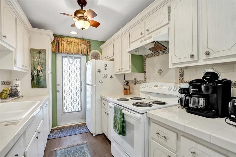 105 NE 19th Avenue, Unit 352, Deerfield Beach, FL 33441 Photo