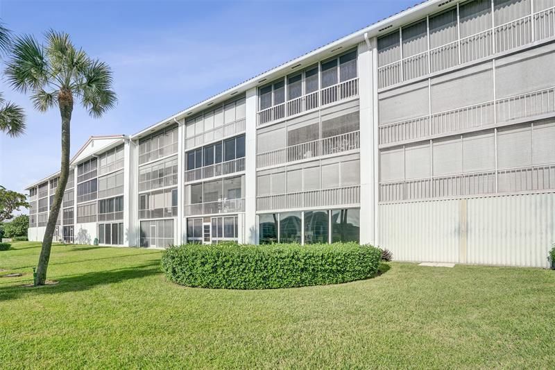 105 NE 19th Avenue, Unit 352, Deerfield Beach, FL 33441 Photo