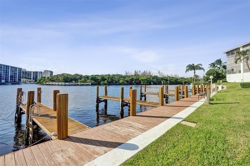 105 NE 19th Avenue, Unit 352, Deerfield Beach, FL 33441 Photo