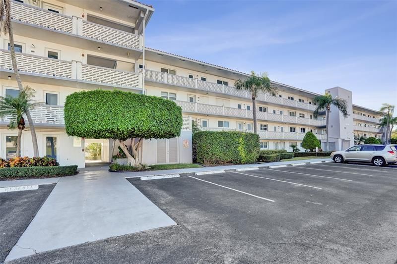 105 NE 19th Avenue, Unit 352, Deerfield Beach, FL 33441 Photo