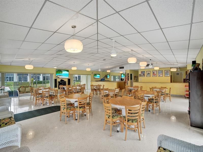 105 NE 19th Avenue, Unit 352, Deerfield Beach, FL 33441 Photo