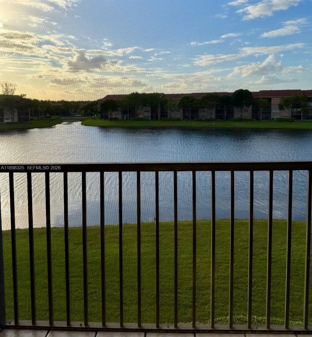 850 SW 138th Ave, Unit 410D, Pembroke Pines, FL 33027 Photo