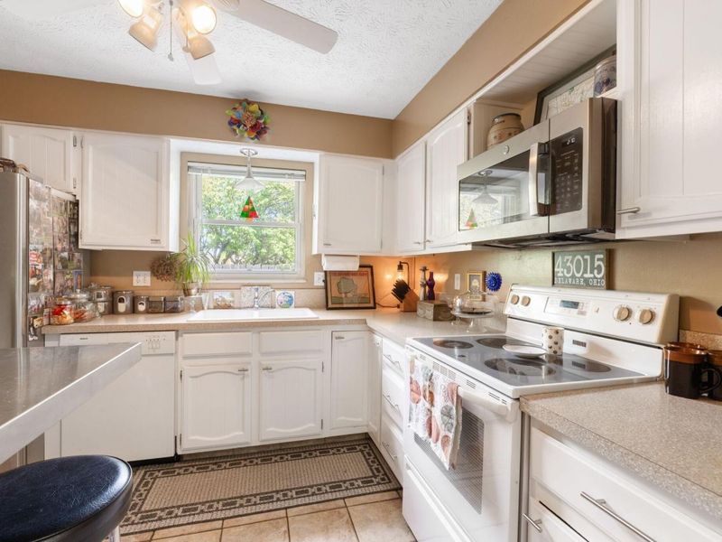 586 Willis Lane, Delaware, OH 43015 Photo 14