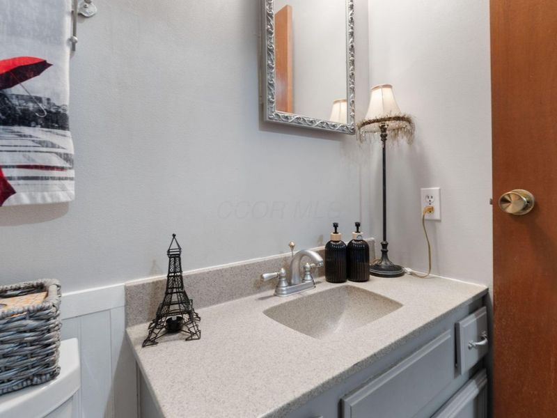 586 Willis Lane, Delaware, OH 43015 Photo 16