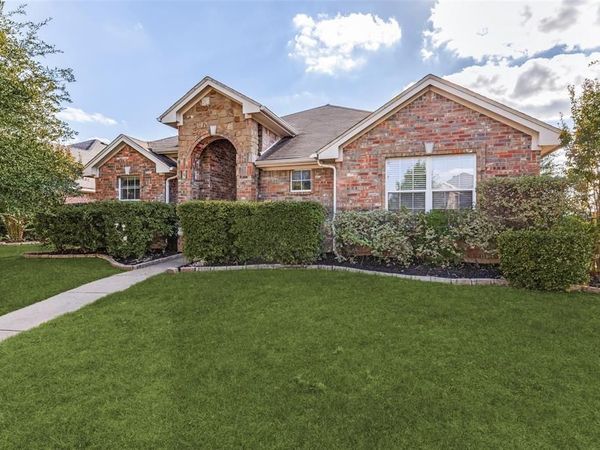 300 Lottie Lane, Saginaw, TX 76179