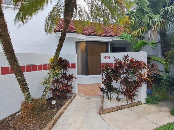 2410 San Remo Cir, Homestead, FL 33035