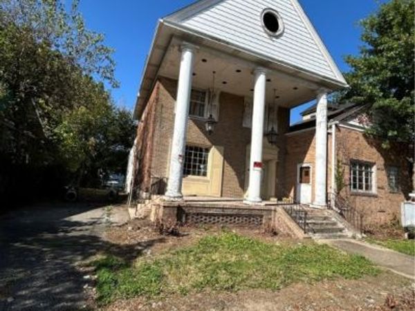 1369 5th Ave, Arnold, PA 15068