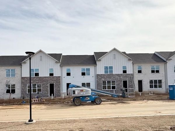 3050 PORTAGE DR, Bartlett, TN 38135