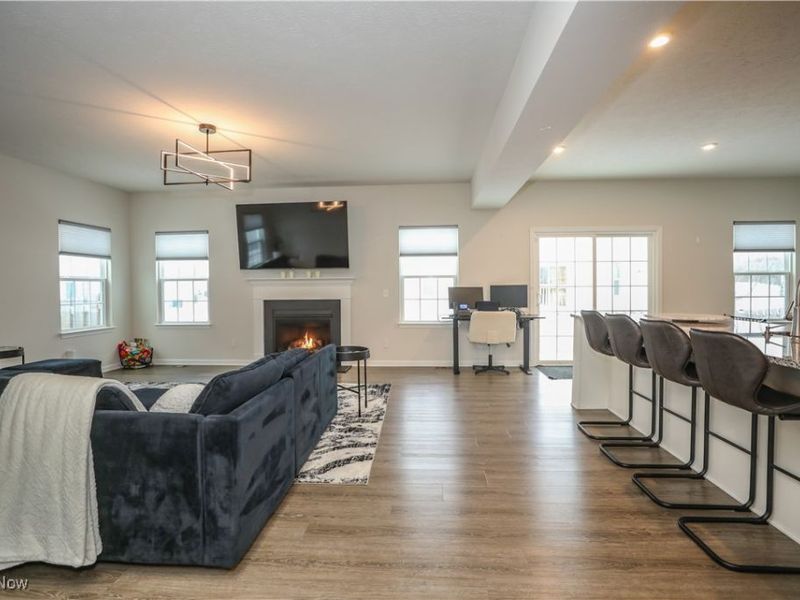 76 Wanda Court, Kent, OH 44240 Photo 2