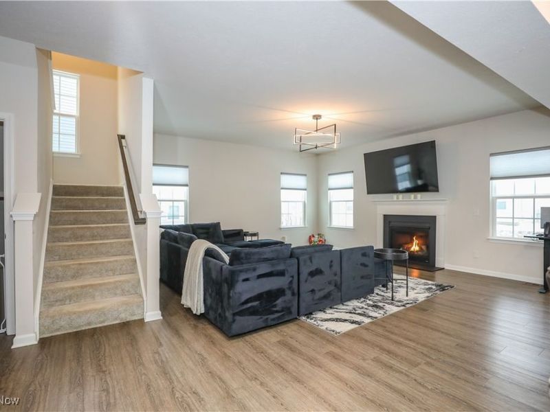 76 Wanda Court, Kent, OH 44240 Photo 3