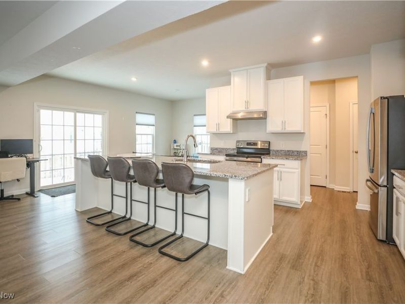 76 Wanda Court, Kent, OH 44240 Photo 4