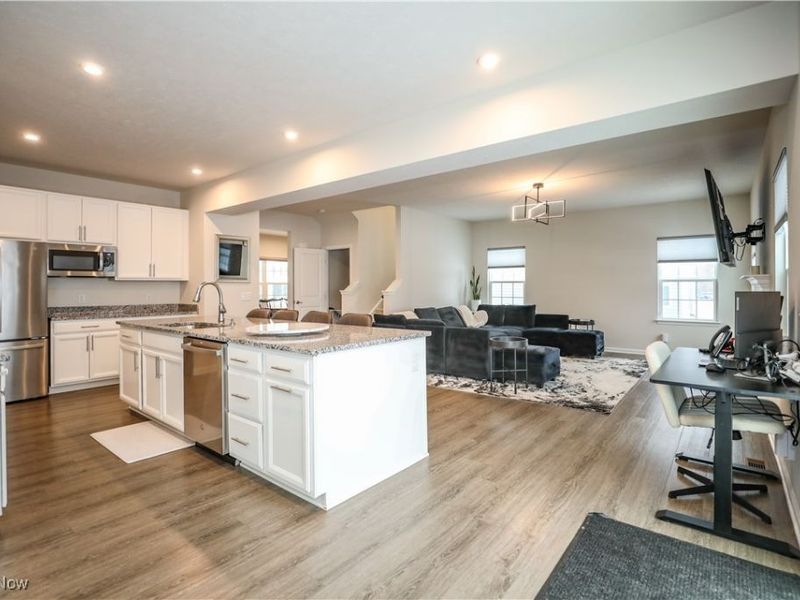 76 Wanda Court, Kent, OH 44240 Photo 8