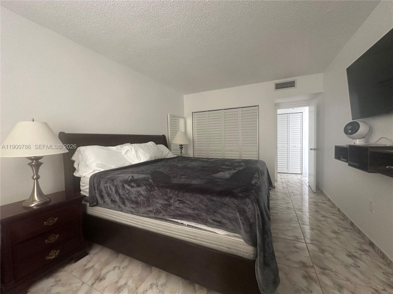 1965 S Ocean Dr, Unit 8B, Hallandale Beach, FL 33009 Photo
