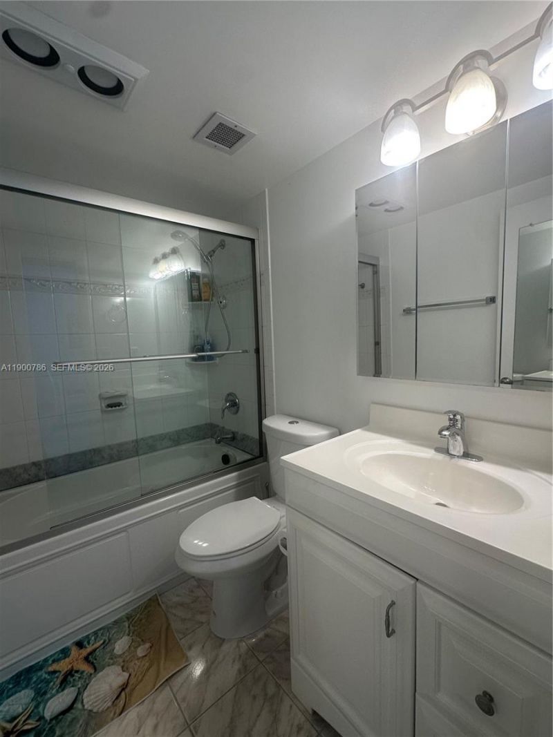 1965 S Ocean Dr, Unit 8B, Hallandale Beach, FL 33009 Photo
