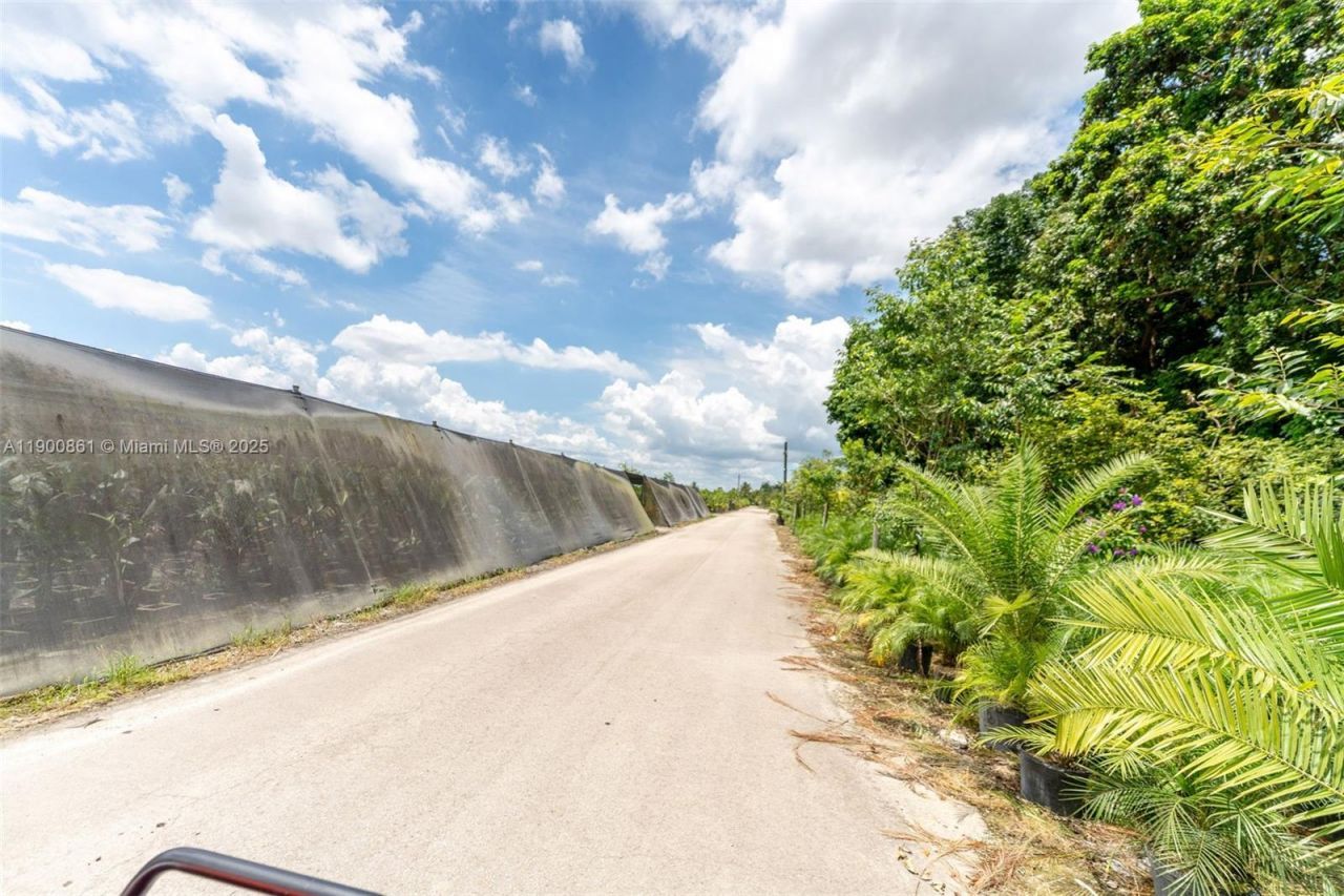 19000 SW Krome Aka 177 Ave, Miami, FL 33187 Photo