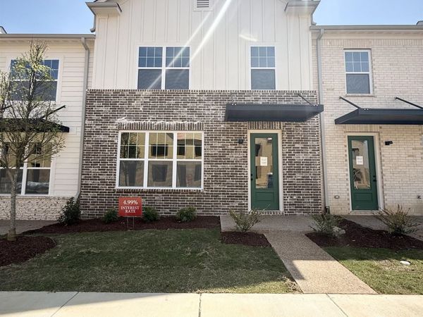 3052 PORTAGE DR, Bartlett, TN 38135