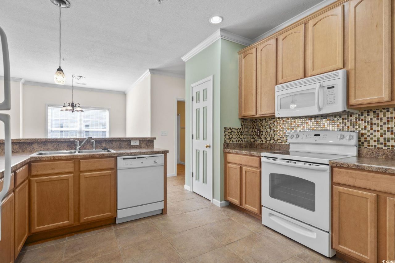 237 Moonglow Circle Photo 4