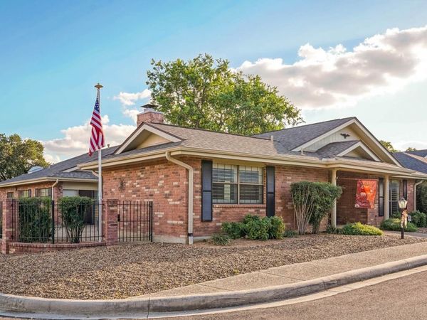 6118 Crescent Falls, Windcrest, TX 78239