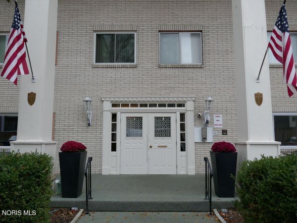 3010 W Central Avenue, Toledo, OH 43606