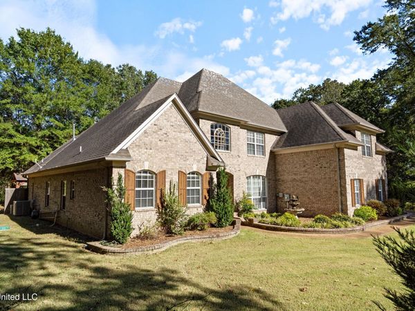 5666 Chessie Drive, Olive Branch, MS 38654