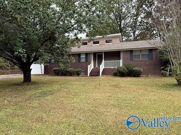 101 Seville Lane, Rainbow City, AL 35906