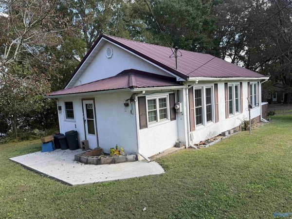 623 Chisolm Avenue, Bridgeport, AL 35740