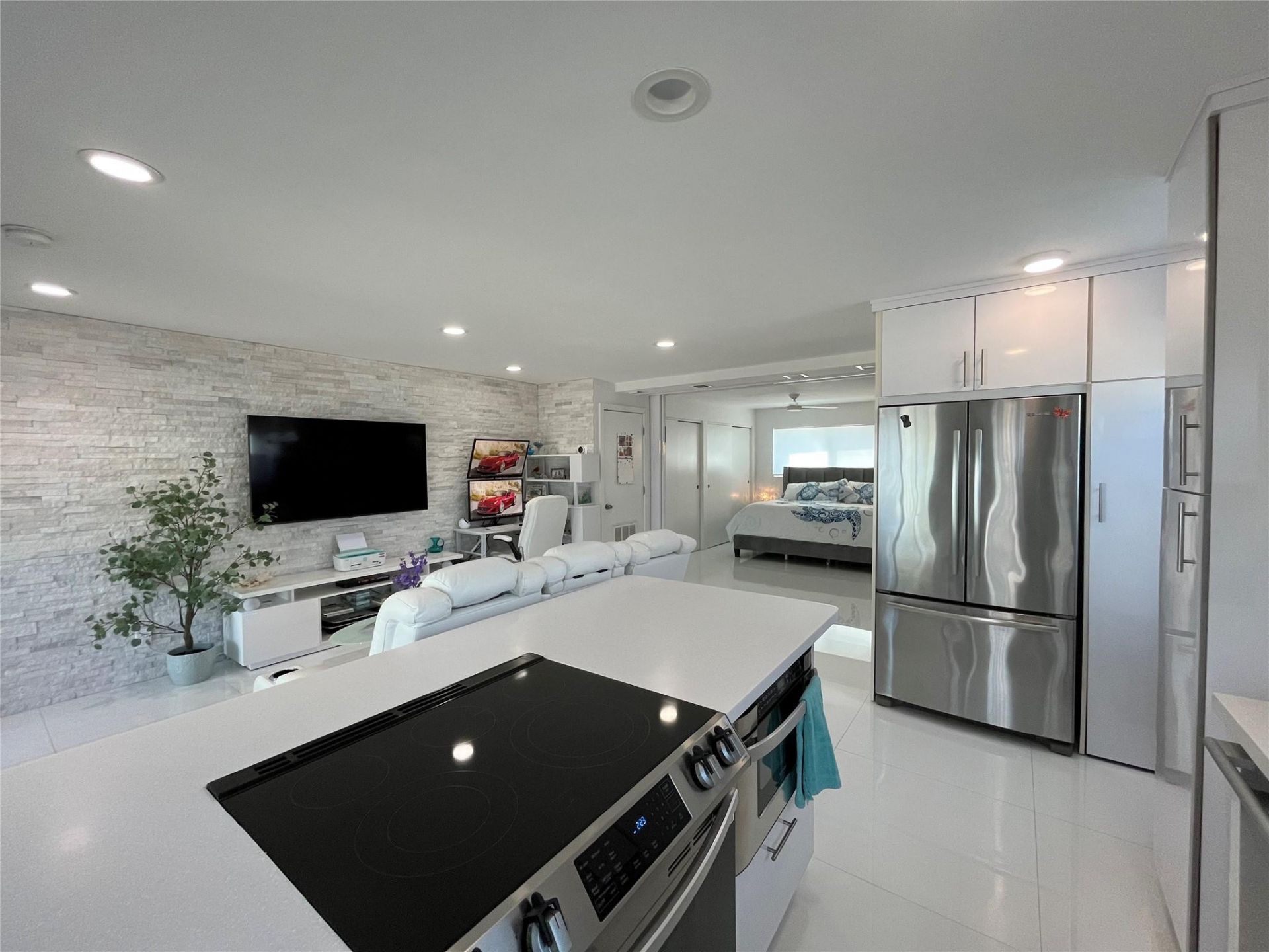 310 S Broadwalk, Unit 3B, Hollywood, FL 33019 Photo