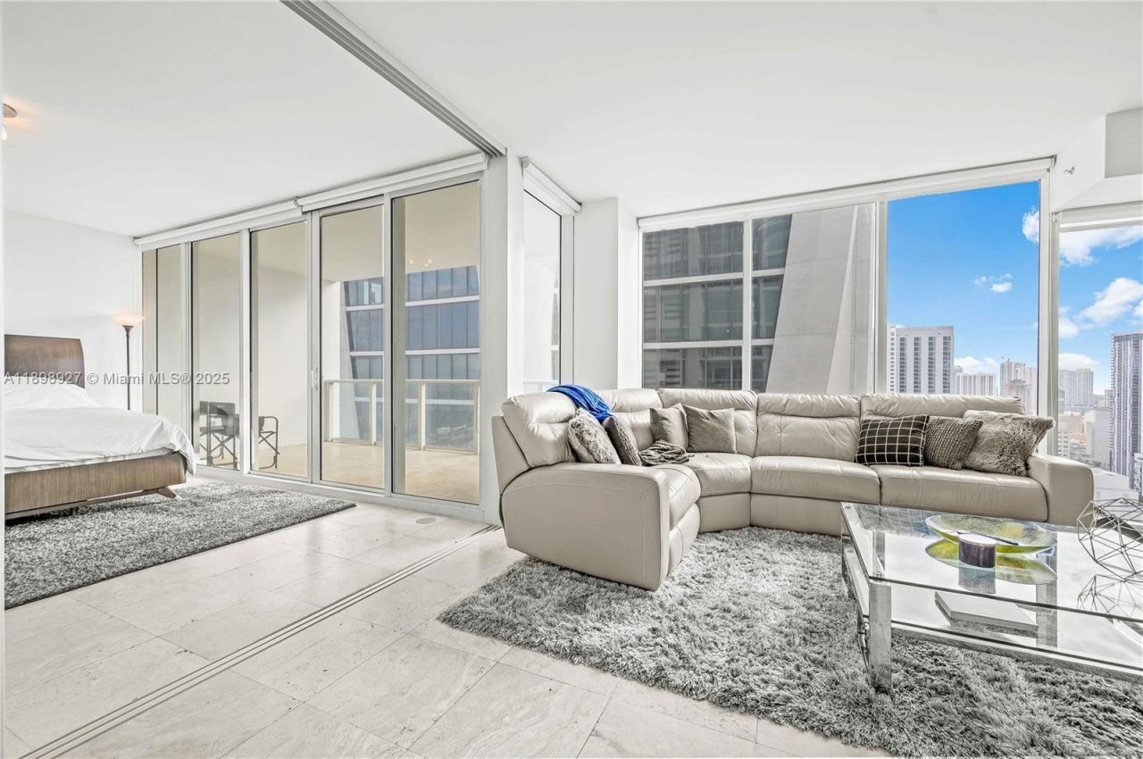 1040 Biscayne Blvd, Unit 3308, Miami, FL 33132 Photo