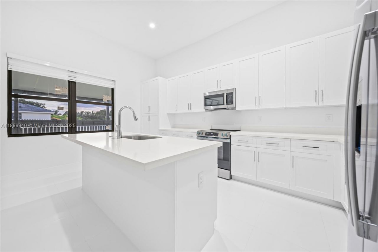 19504 SW 324th St, Homestead, FL 33030 Photo