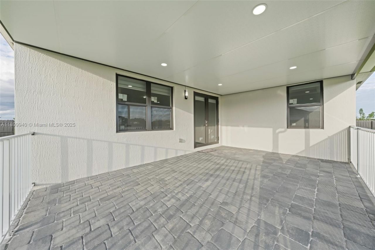 19504 SW 324th St, Homestead, FL 33030 Photo