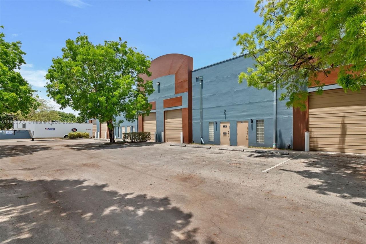 20200 NW 2nd Ave, Unit C6, Miami Gardens, FL 33169 Photo