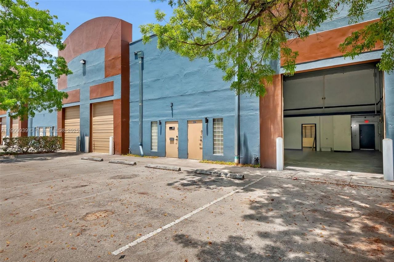 20200 NW 2nd Ave, Unit C6, Miami Gardens, FL 33169 Photo