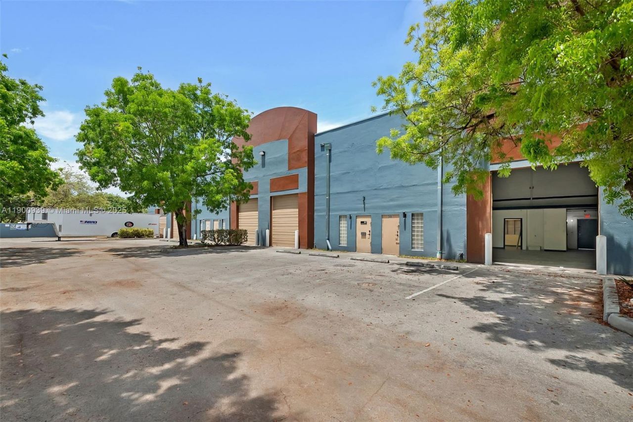 20200 NW 2nd Ave, Unit C6, Miami Gardens, FL 33169 Photo