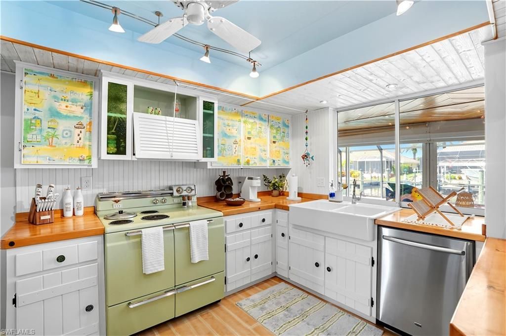 3332 SE 19th Ave, Cape Coral, FL 33904 Photo