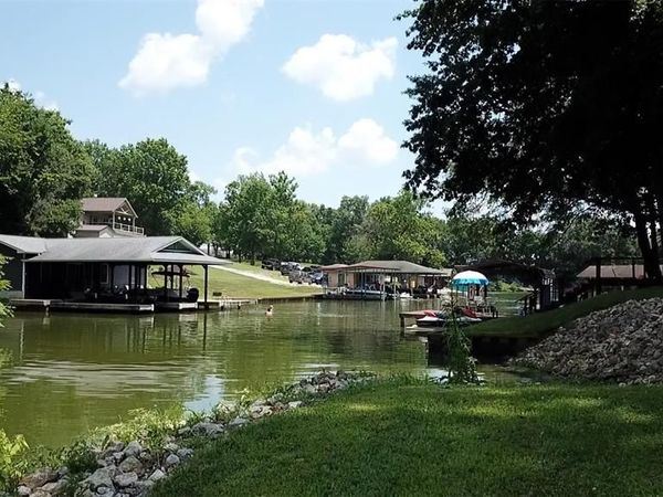 1315 Lakeview Drive, Greenville, IL 62246