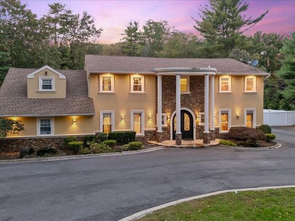 626 Caledonia Road, Dix Hills, NY 11746