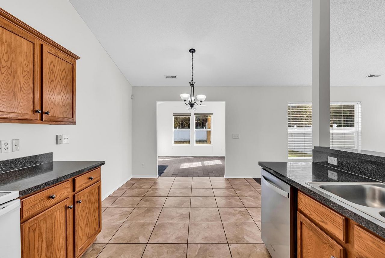 334 Bellegrove Dr. Photo 14