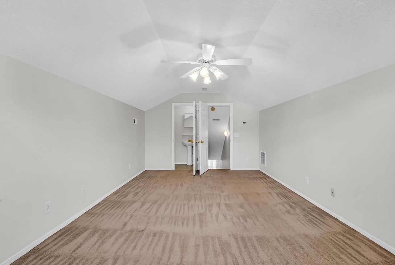 334 Bellegrove Dr. Photo 32