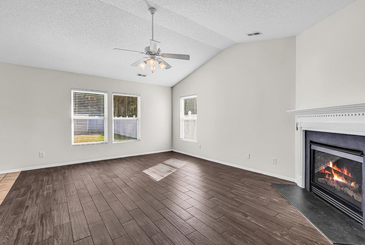 334 Bellegrove Dr. Photo 6